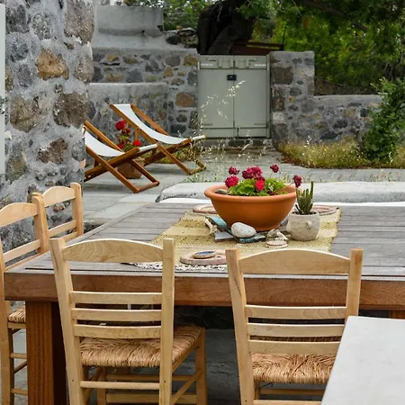 Villa Stone House Siga Siga. Enjoy Serenity & Privacy Mandrákion