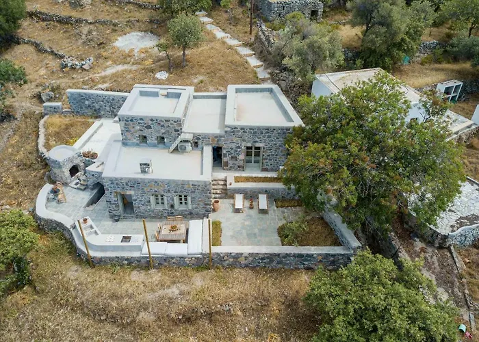 Villa Stone House Siga Siga. Enjoy Serenity & Privacy Mandrákion