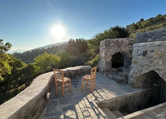 Villa Stone House Siga Siga. Enjoy Serenity & Privacy Mandrákion