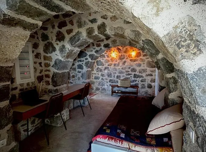 Stone House Siga Siga. Enjoy Serenity & Privacy * Mandrákion